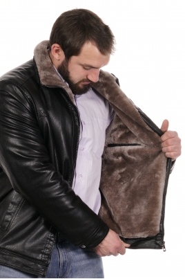 Одежда сквозь время: винтажная кожаная куртка